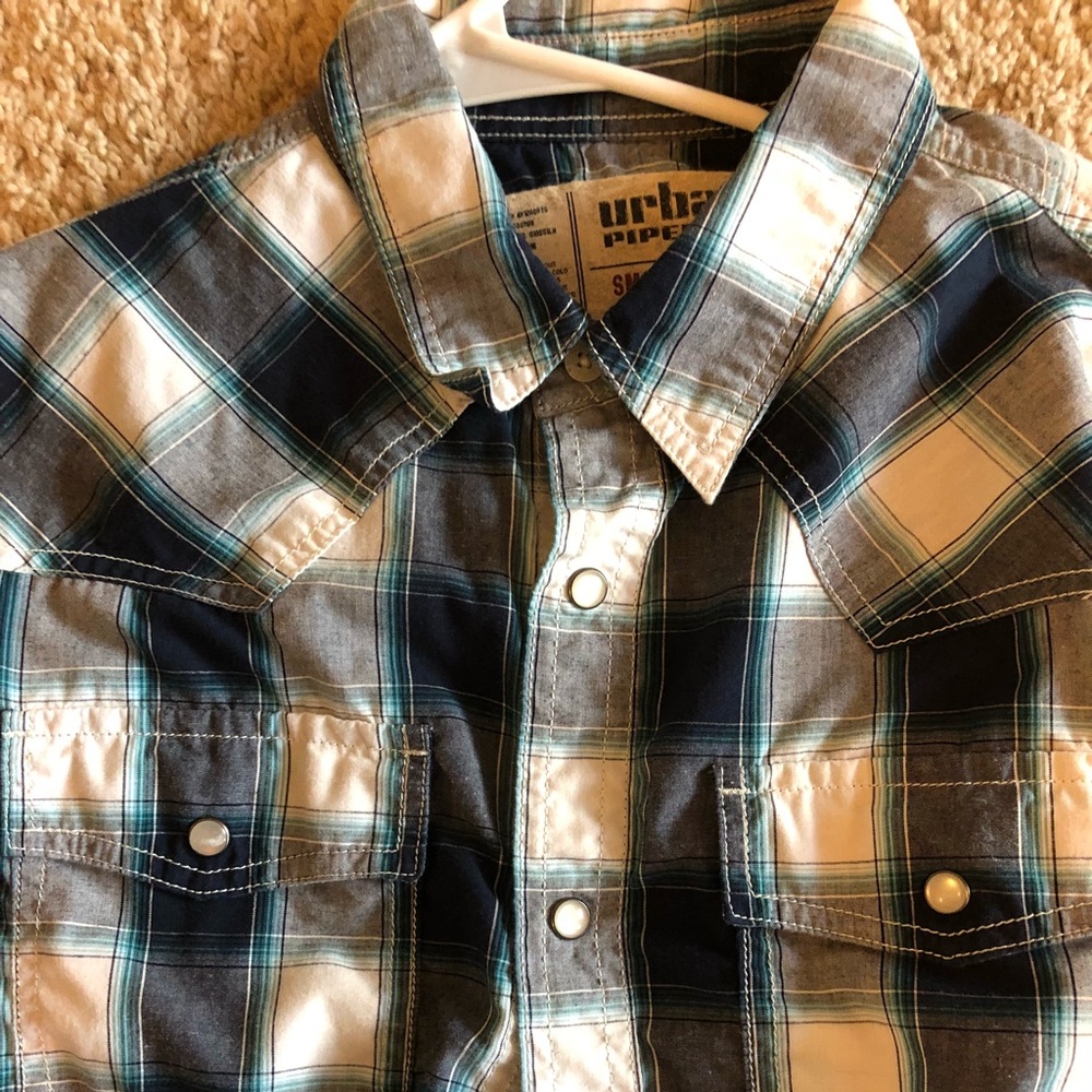 Button Up - Picture 3 of 4